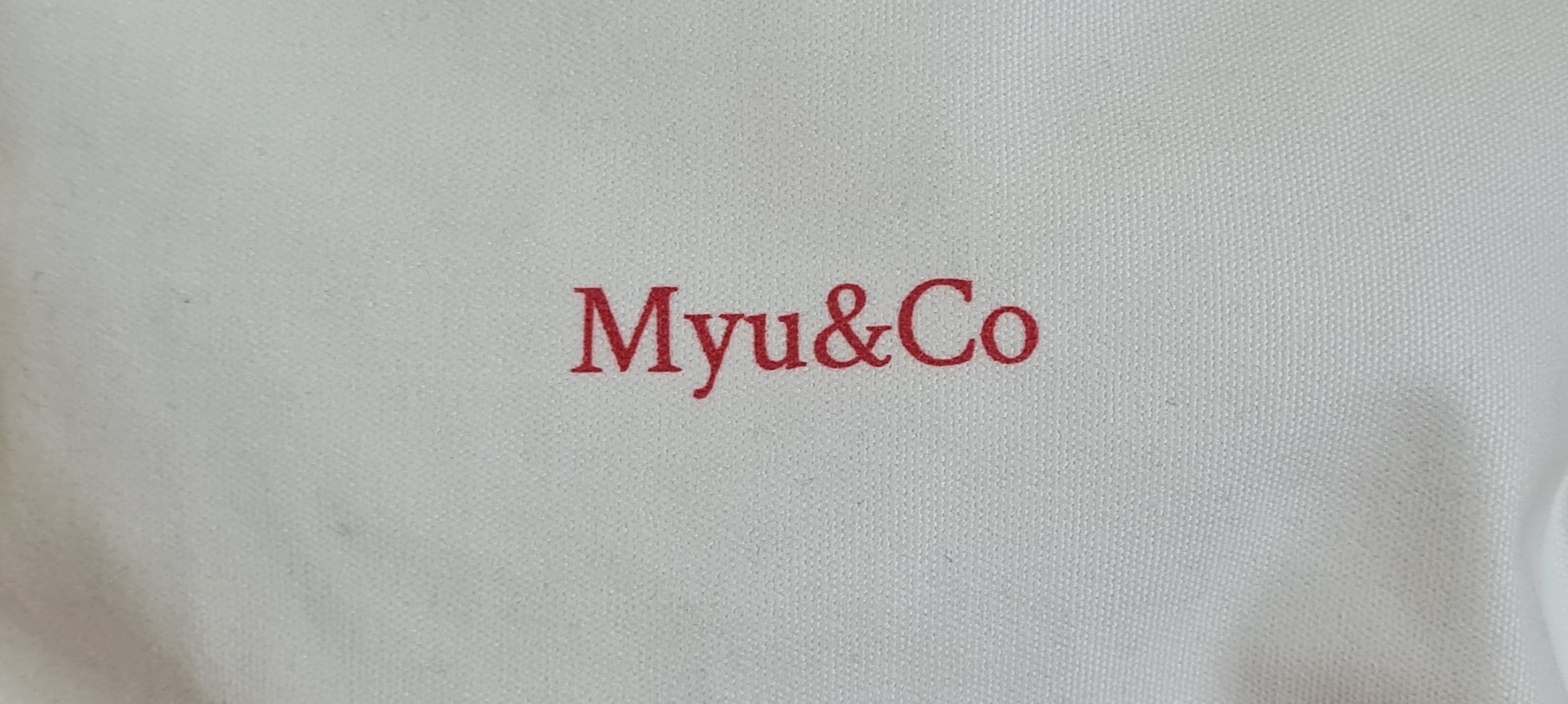 Trousse de toilette un Plouf?