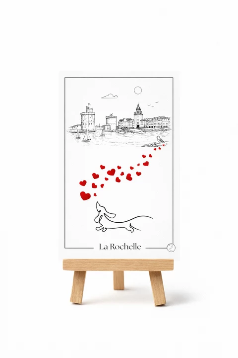 Carte illustrée de La Rochelle avec front de mer, bâtiments, tour, petit bateau, oiseaux, cœurs rouges en diagonale et silhouette de chien en bas.